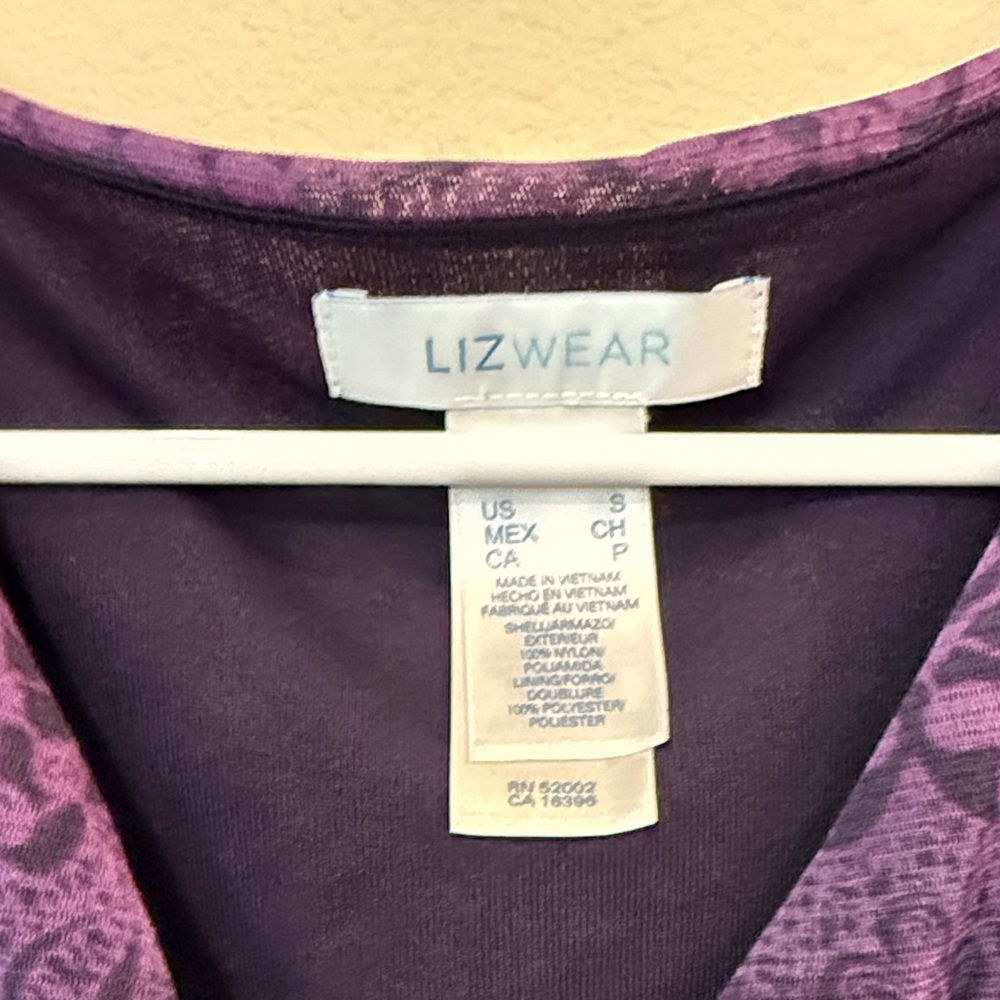 Purple Ombre Lace-Print V-Neck Top - Picture 2 of 3